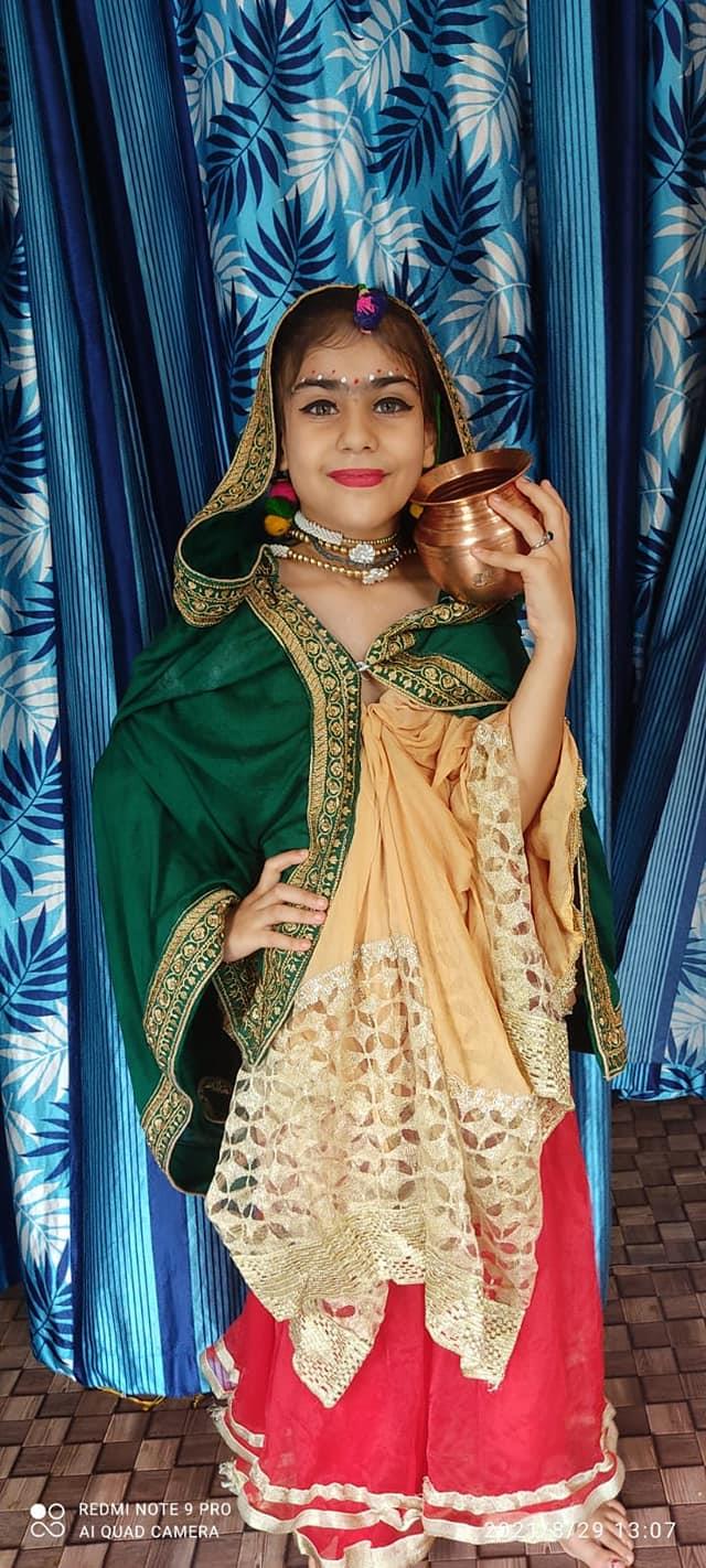 Little Vishwa Bharatiyans dressed up as Radha/ Krishna on Janamashtmi